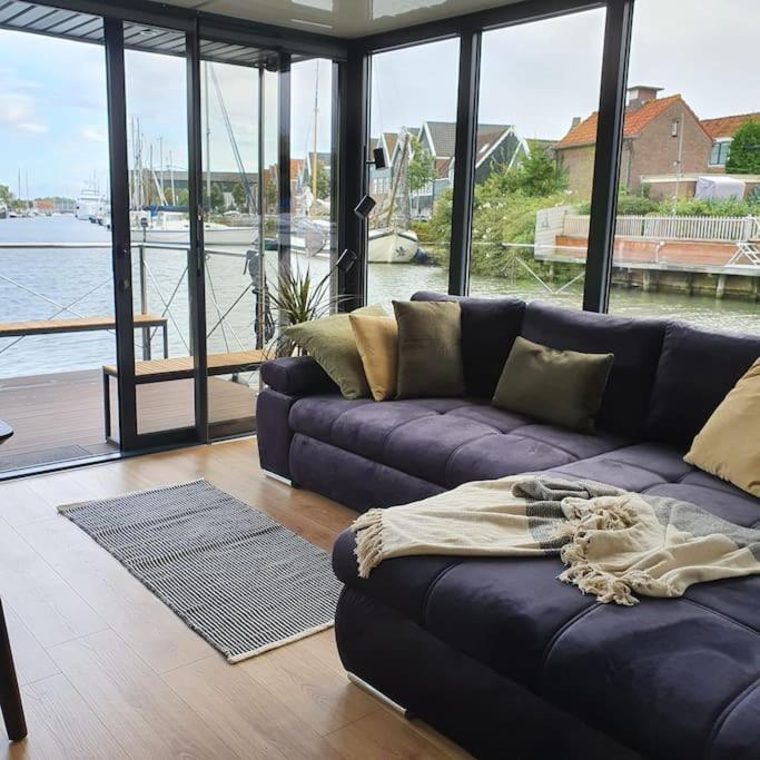 Modern, Brand New Houseboat Near Amsterdam Otel Monnickendam Dış mekan fotoğraf